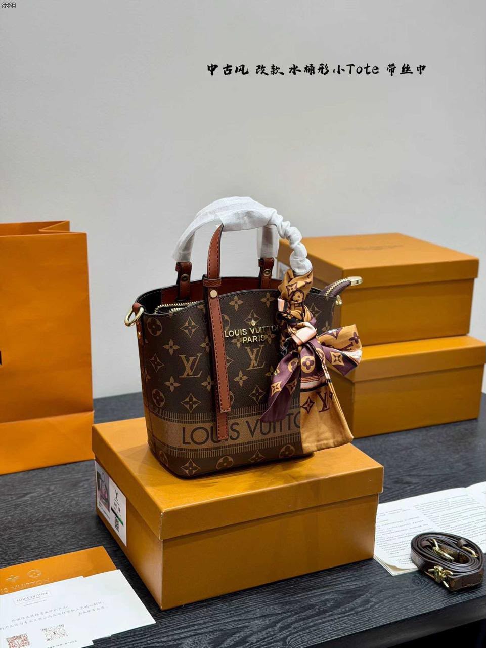 Luxury bag for women