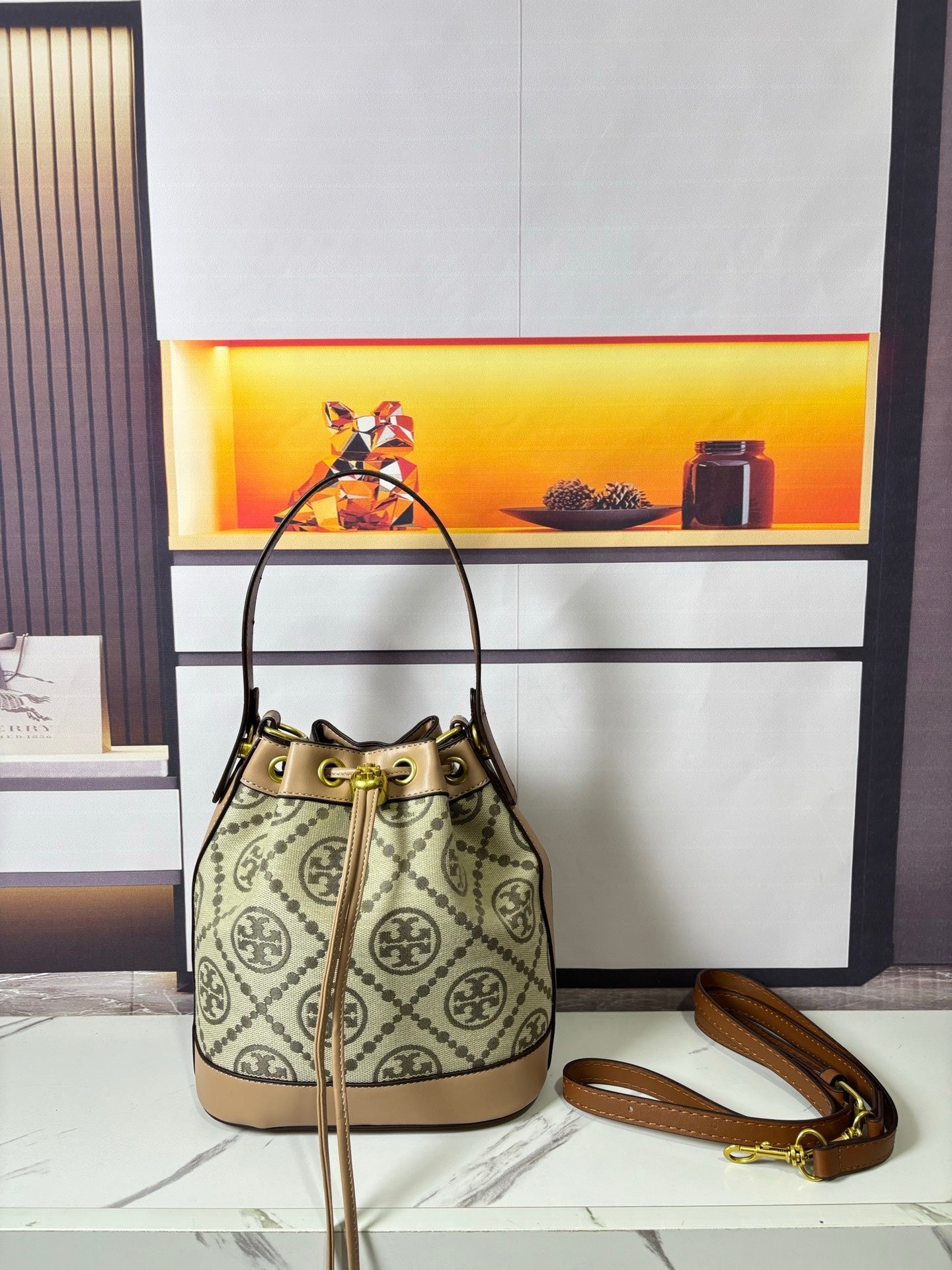 Luxury Tor Bucket Bag for Women