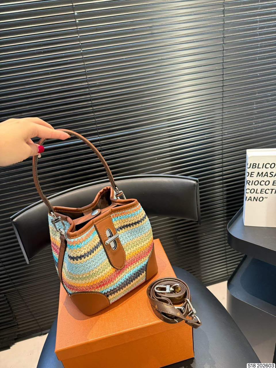 Luxury bucket multi COLOR