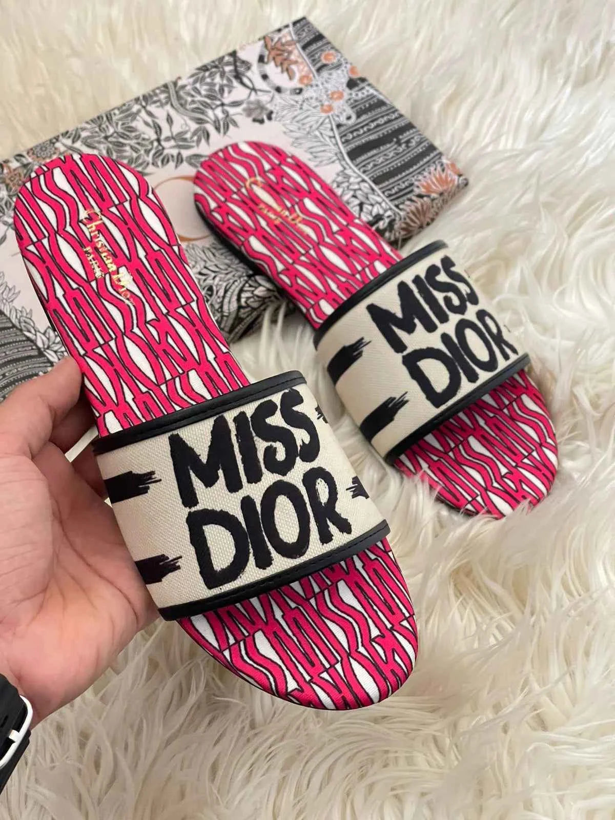 Luxury premium quality Miss Dir Flats for women