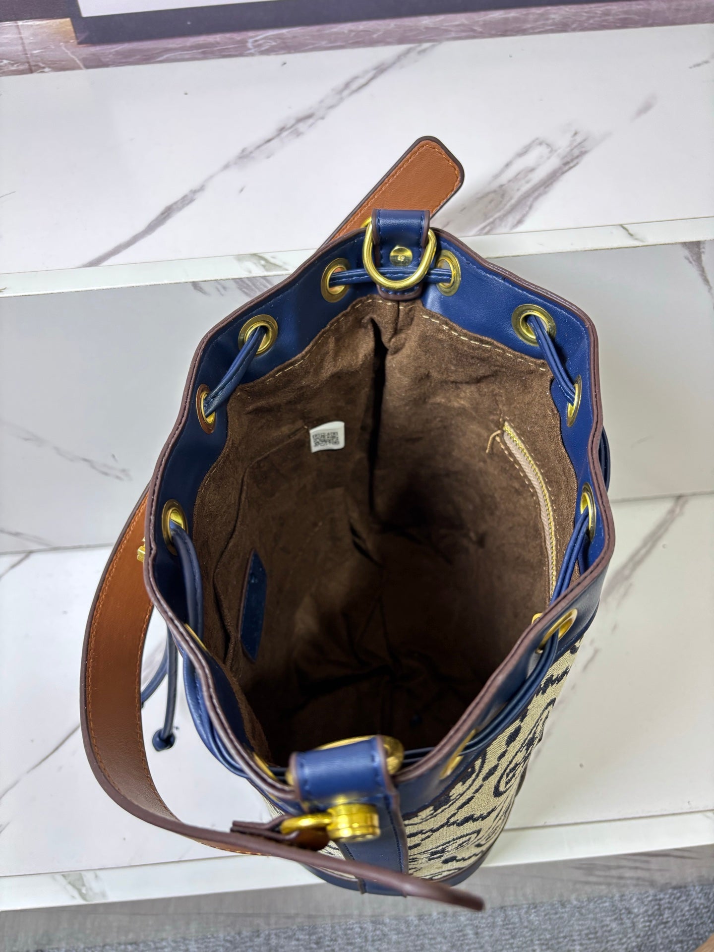 Luxury Tor Bucket Bag for Women