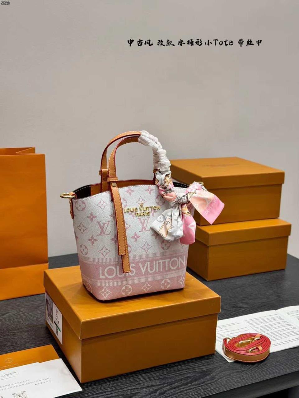 Luxury bag for women