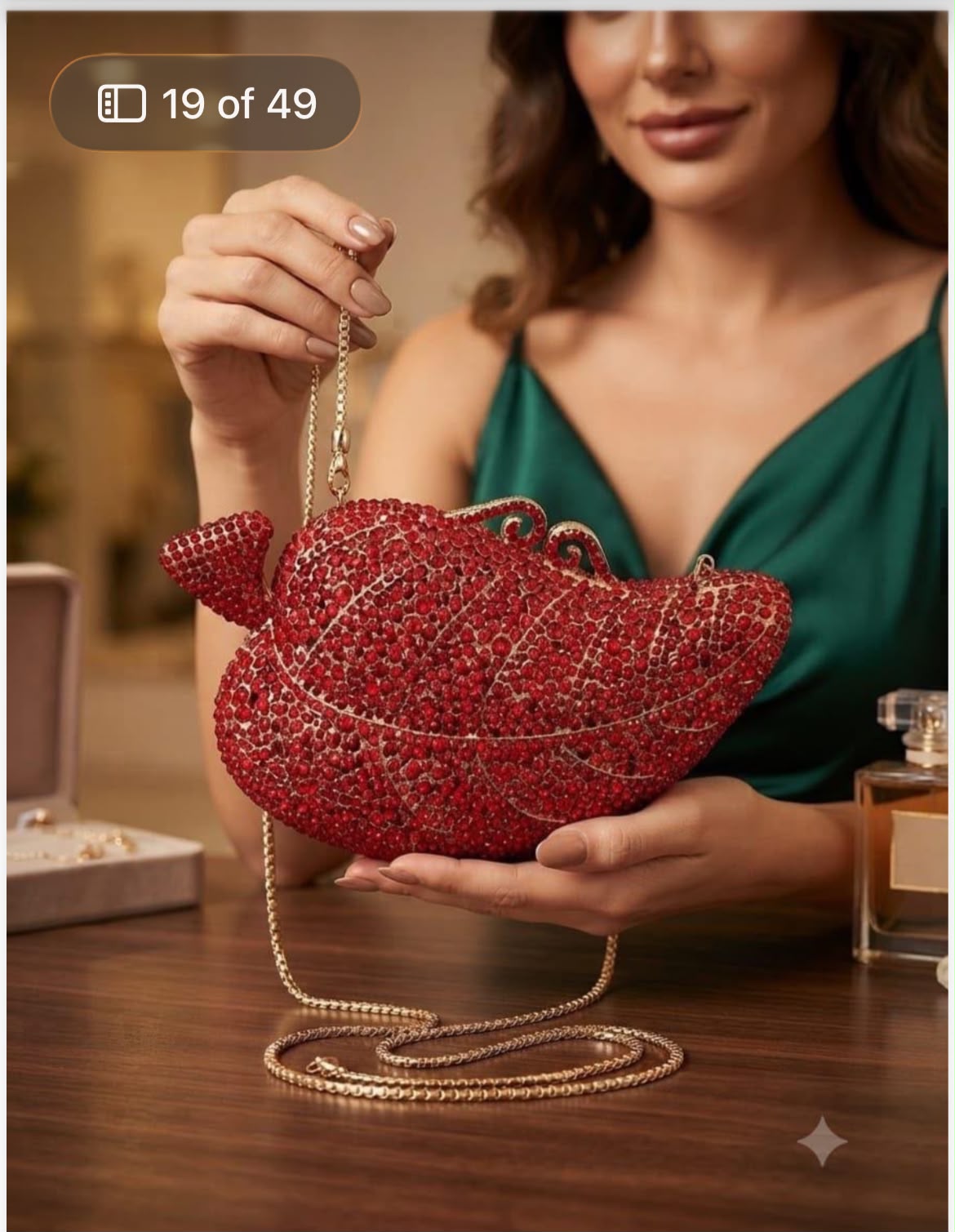Leaf shape crystal rhinestone clutch
