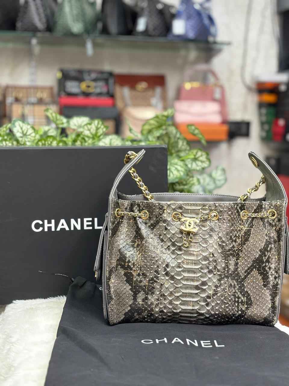 Luxury Chanel Shoulder Bag for Women