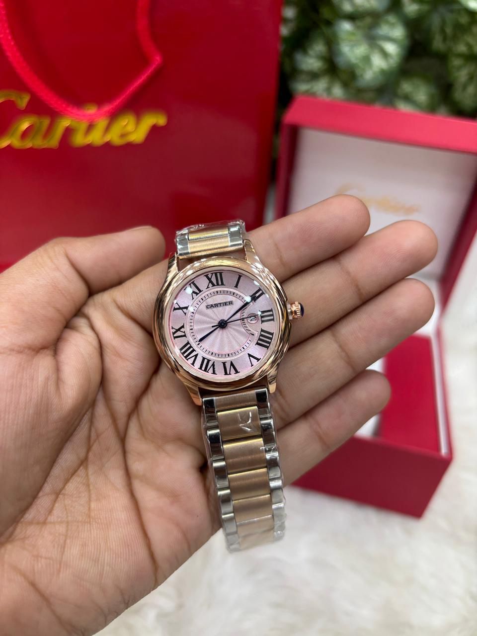 Car Watch for Women – Elegant Luxury Wrist Watch