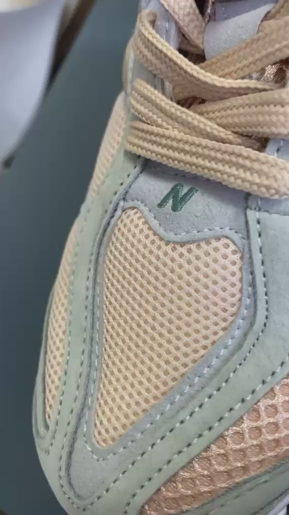 Load video: NB Premium Unisex Shoes – Everyday Collection