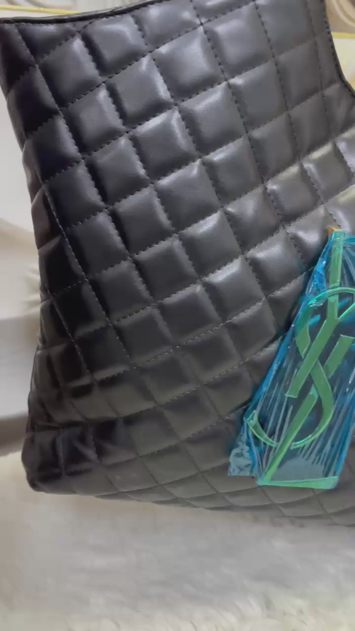 Load video: Ys Maxi Tote with Wallet – Premium Designer Handbag