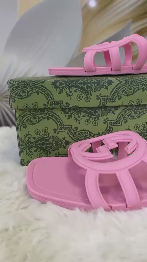 Load video: Guc Flats – Premium Designer Footwear