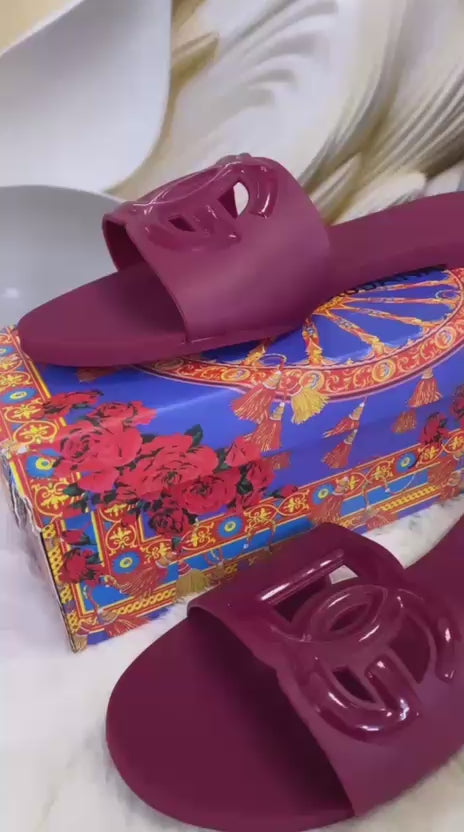 Load video: Dol &amp; Gab Flats – Premium Designer Footwear