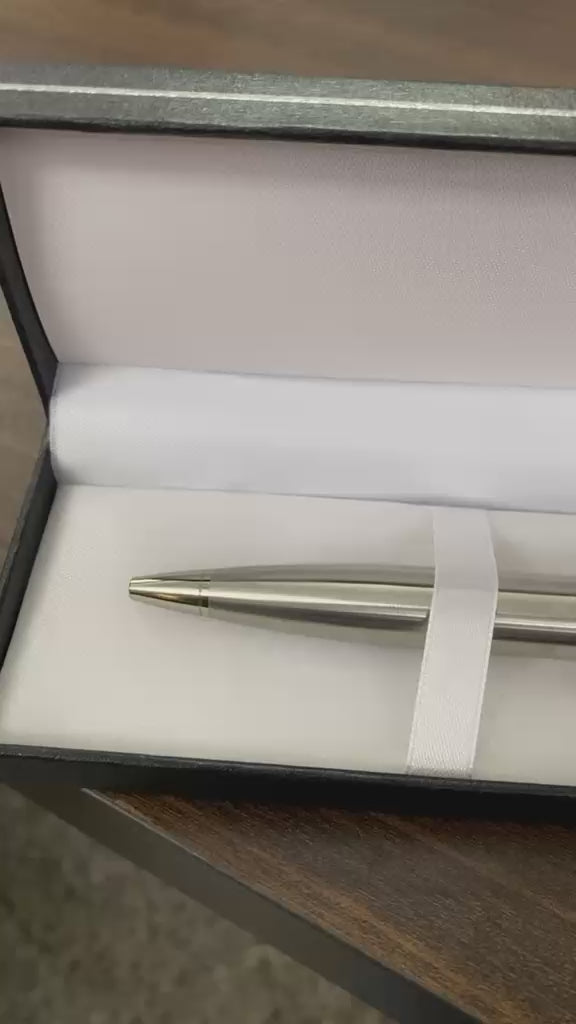 Load video: Cart Premium Pen Set – Executive Collection (Pack of 2 Pens)