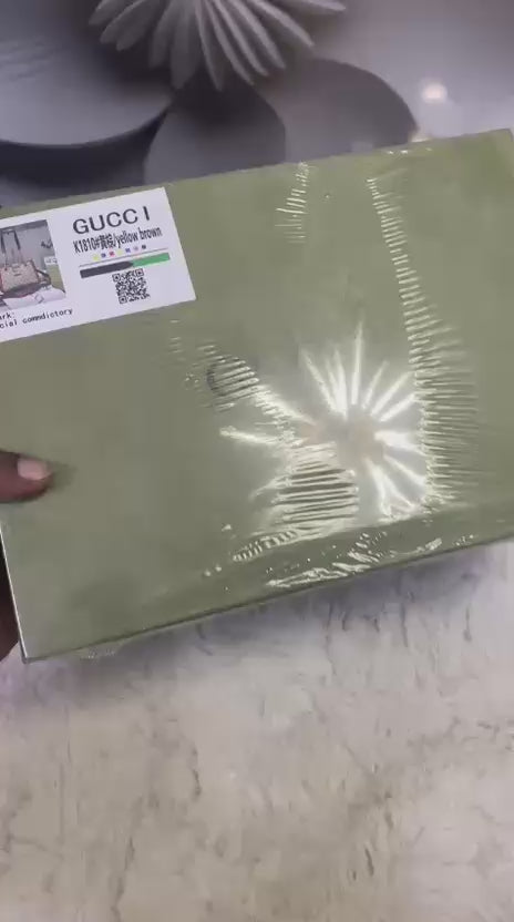Load video: Guc Tote with Supreme Belt &amp; Chain – Premium Designer Handbag